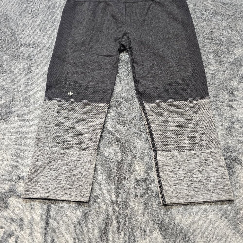 Lululemon Seamlessly Street Crop Heathered Black Leggings Mid-Rise Womens Size 6 - Picture 3 of 11